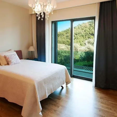Vhillas Private Luxury Mana Villa *